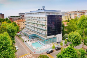 Отель Aqua Hotel  Римини